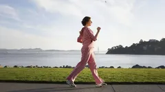 Chůze prohrála? Vědci objevili zdravější zvyk