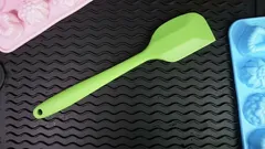 Proč se silikonová stěrka dává do mrazáku – efekt, o kterém málokdo ví