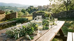 Pitný režim po padesátce: kolik vody je třeba pro zdraví kloubů a pokožky