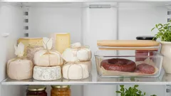 Co nedělat se sýrem a uzeninami – tipy, jak prodloužit jejich čerstvost